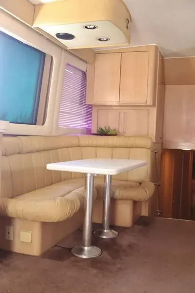 Hatteras 60, photo 5