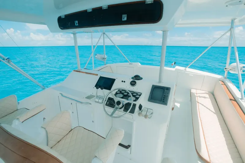 Hatteras 55 Ft, photo 13